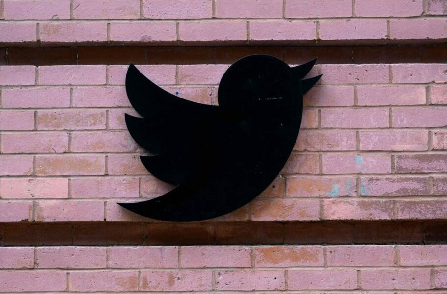 ۸۰ درصد از کارمندان توییتر احتمالاً از زمانی که ایلان ماسک مدیریت آن را بر عهده گرفته، شرکت را ترک کرده اند