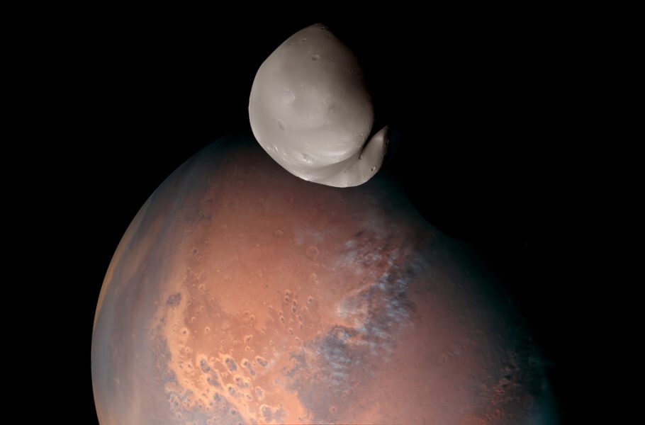 فضاپیمای امید امارات جزیی ترین تصویر را از دیموس، قمر بیگانه مریخ منتشر کرده است.