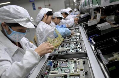 اپل قصد دارد خطوط تولید خود را سریعتر از چین خارج کند