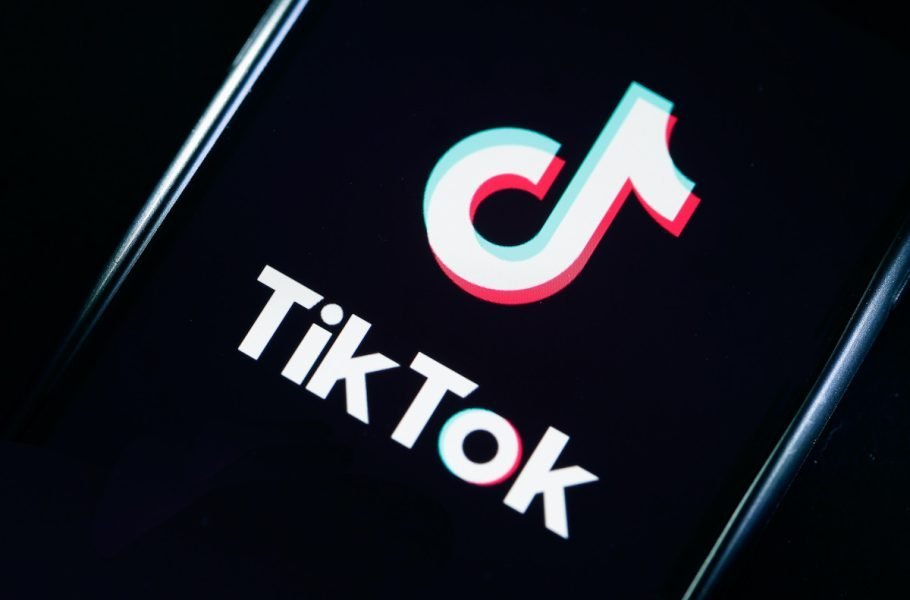 TikTok توسط وزارت دادگستری ایالات متحده و FBI به دلیل جاسوسی از خبرنگاران سانسور شده است.